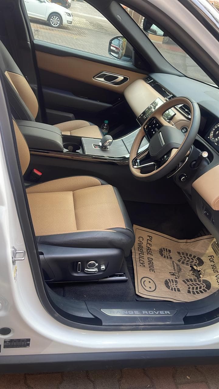 Range Rover Velar White