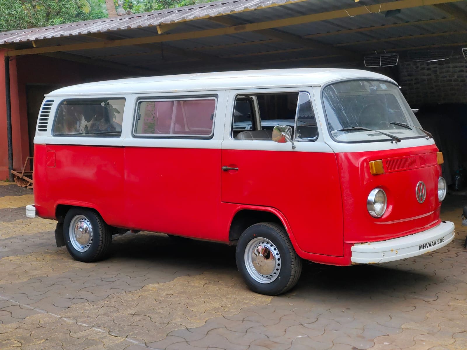 Vintage VW Vintage Van Type 2 T2 Red Shade Van - Angle 1